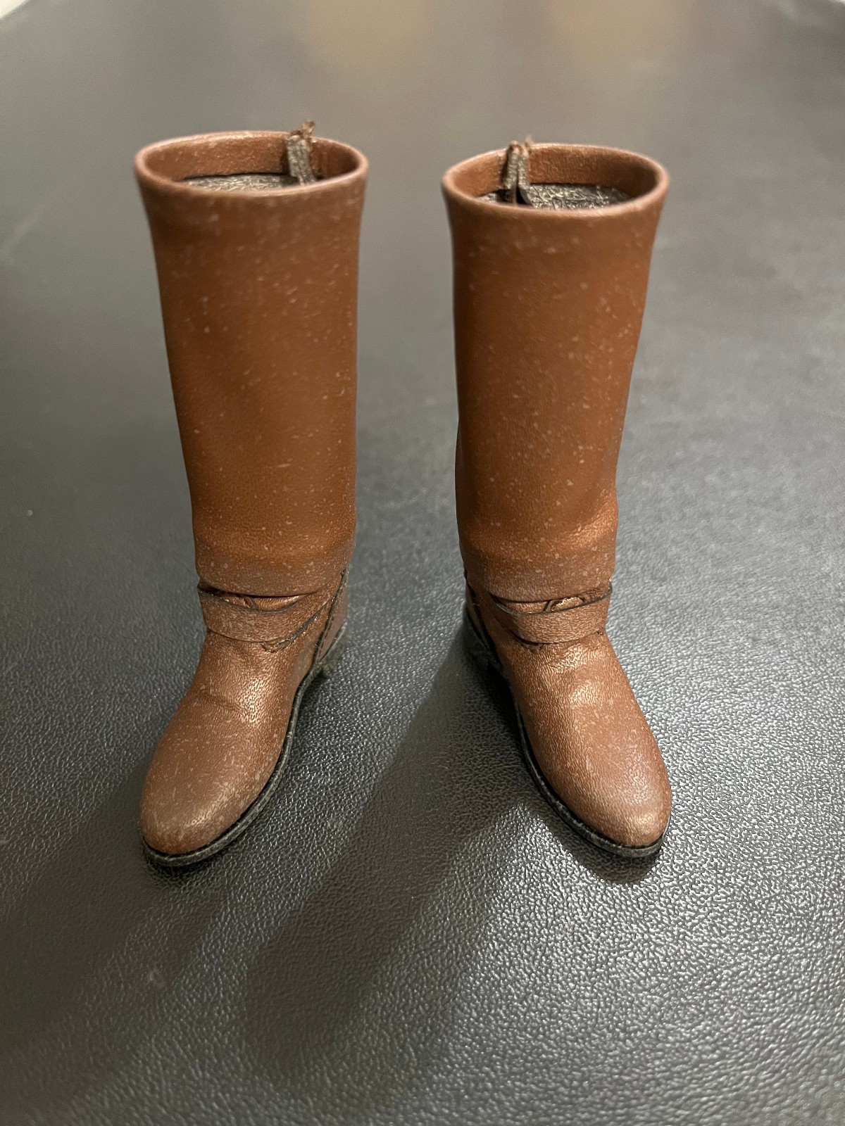 Hot Toys MMS751 Star Wars Clone Wars Kit Fisto 1/6 Scale Brown Boots