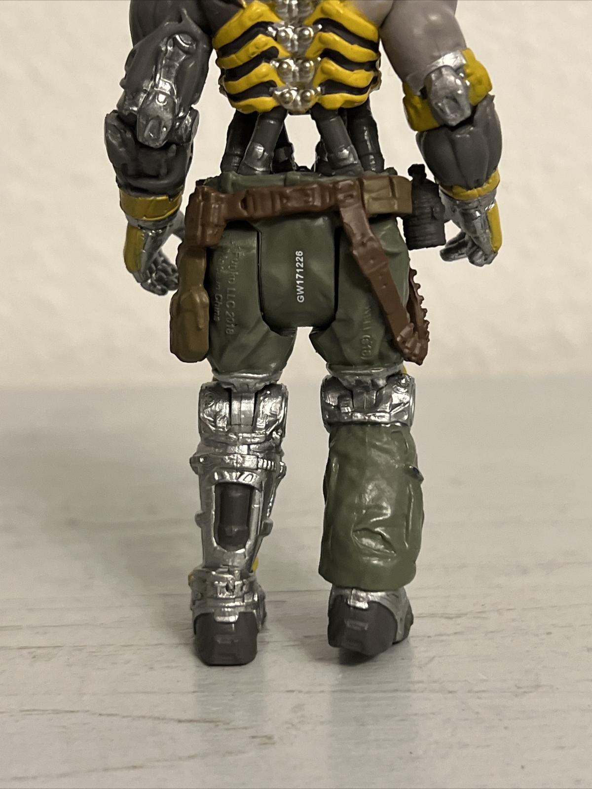 READY PLAYER ONE AECH 4” ACTION FIGURE TOY (PRE-OWNED)