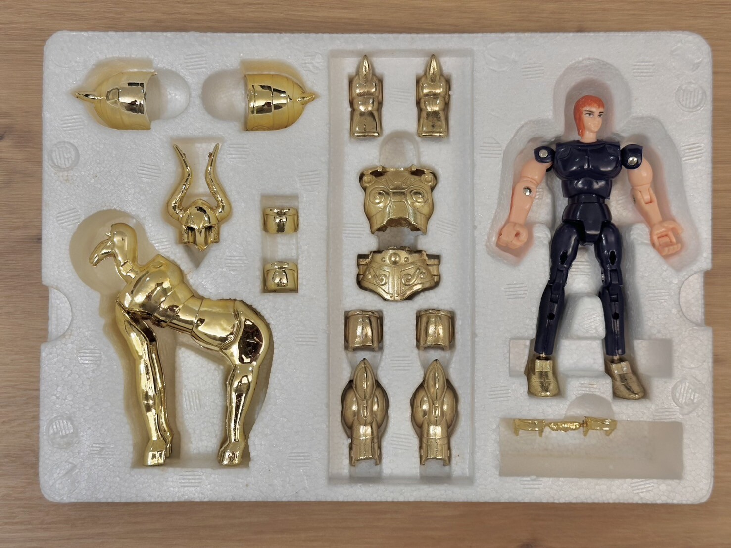 (Box Damaged) 1990&rsquo;s Vintage Saint Seiya S-06 Gold Saints Clothes Capricorn