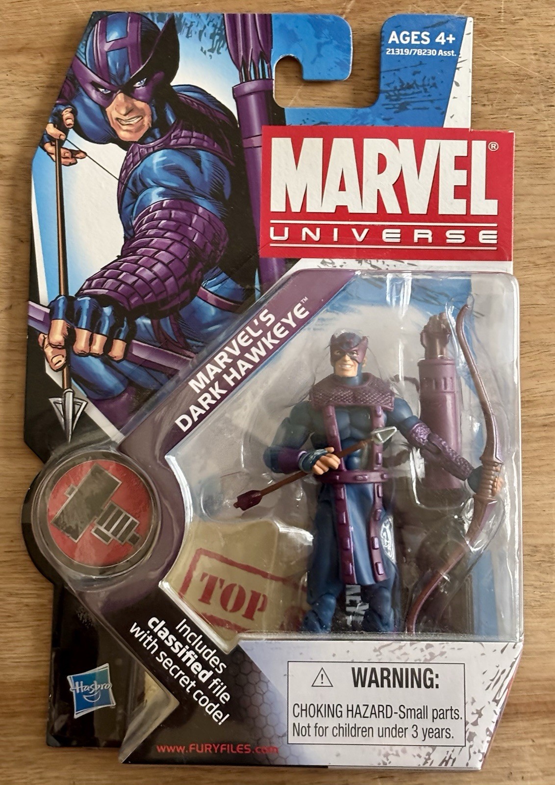 Dark Hawkeye – 2010 Marvel Universe Series 2 – Figure 031 Avengers (Bullseye)