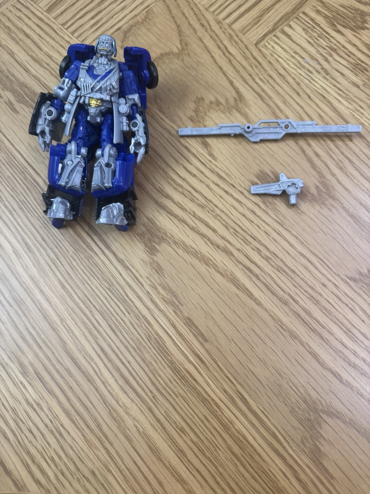 Transformers Studio Series Wheeljack Que deluxe dotm dark of the moon