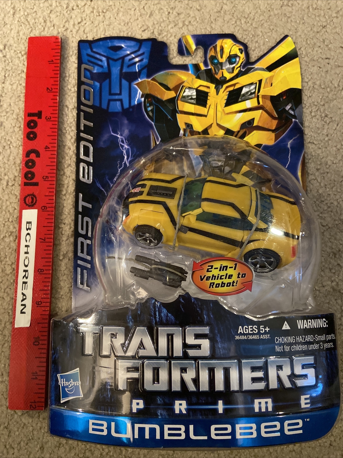 Transformers Prime First Edition Deluxe Class Autobot Bumblebee New