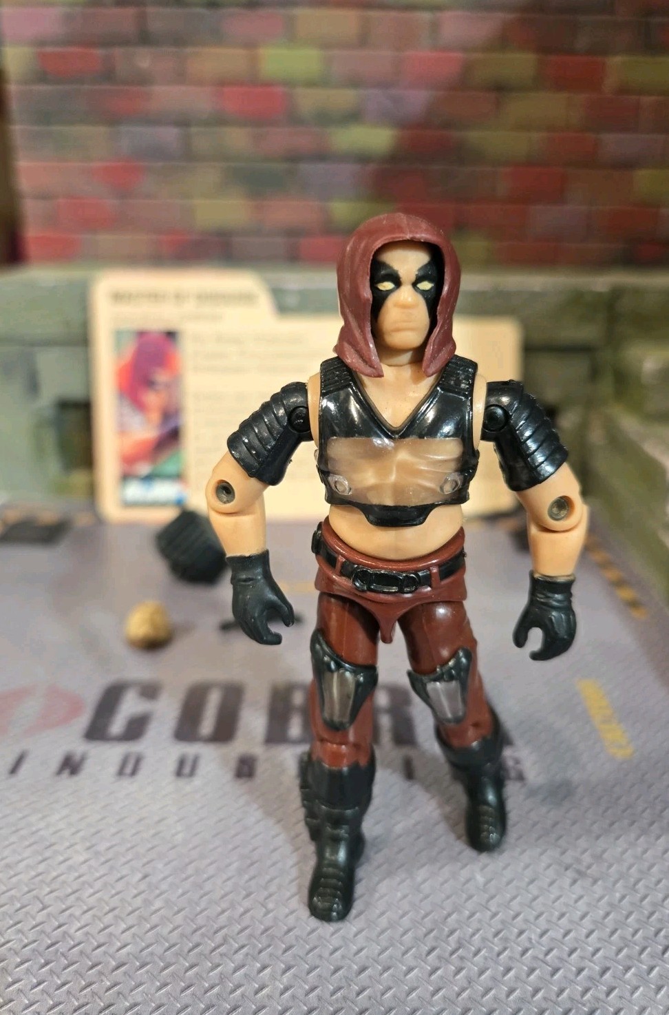 GI JOE ~ 1984 ZARTAN ~ RARE TIGHT JOINTS & ALL PADS 100% complete & FILE CARD