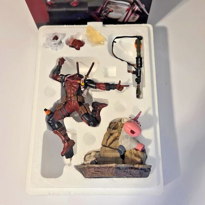 Deadpool Deluxe Marvel 1:10 Scale Statue by Iron Studios Limited Edition 2 Heads
