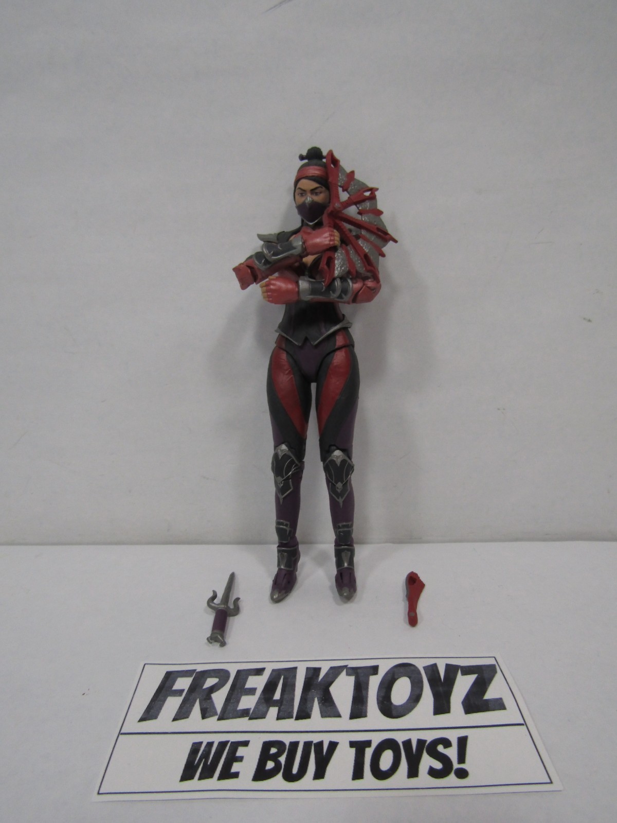 McFarlane Toys Mortal Kombat Platinum Edition Kitana Red Missing Stand