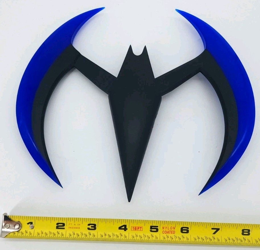 NECA Batarang Batman Beyond Prop Replica blue with light up wings – No Box