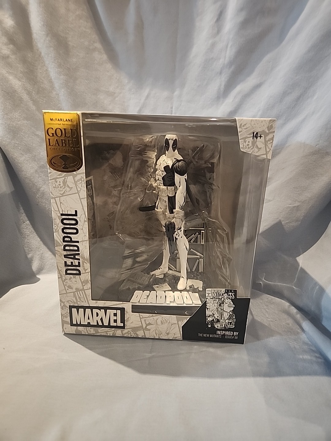 Deadpool (The New Mutants #98) Line-Art Gold Label 1:10th Scale Collectible…