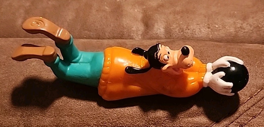 Disney GOOFY PULL BACK BURGER KING BowlingToy B69