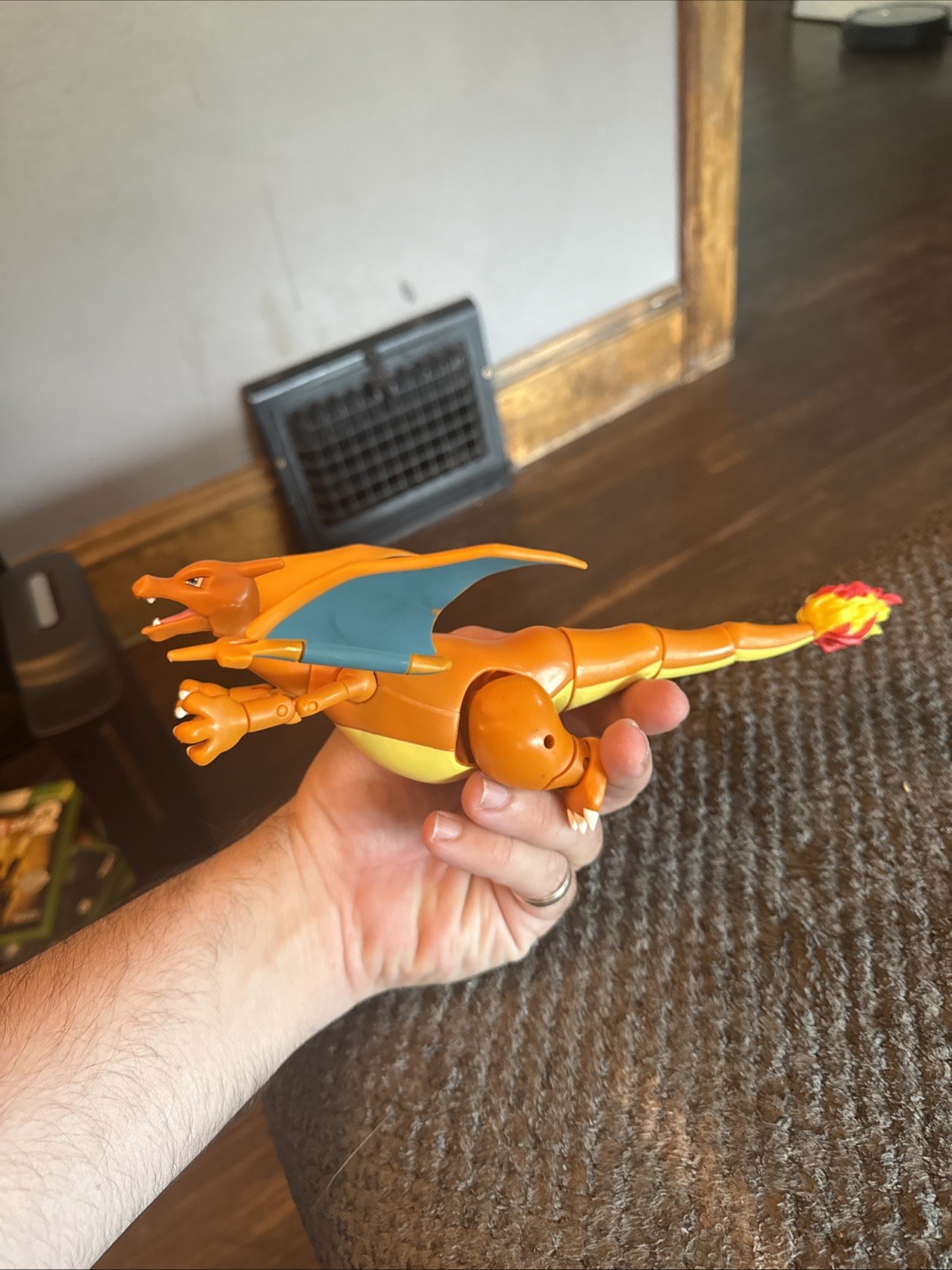 Pokemon SELECT Charizard 6&Prime; Super Articulated Action Figure 2021 Jazwares Used