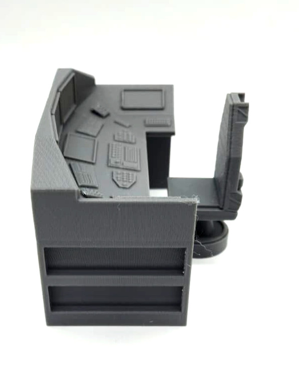 1:18 or 1:12 Scale Sci-Fi Control Console Desk Chair Set Diorama Terminal