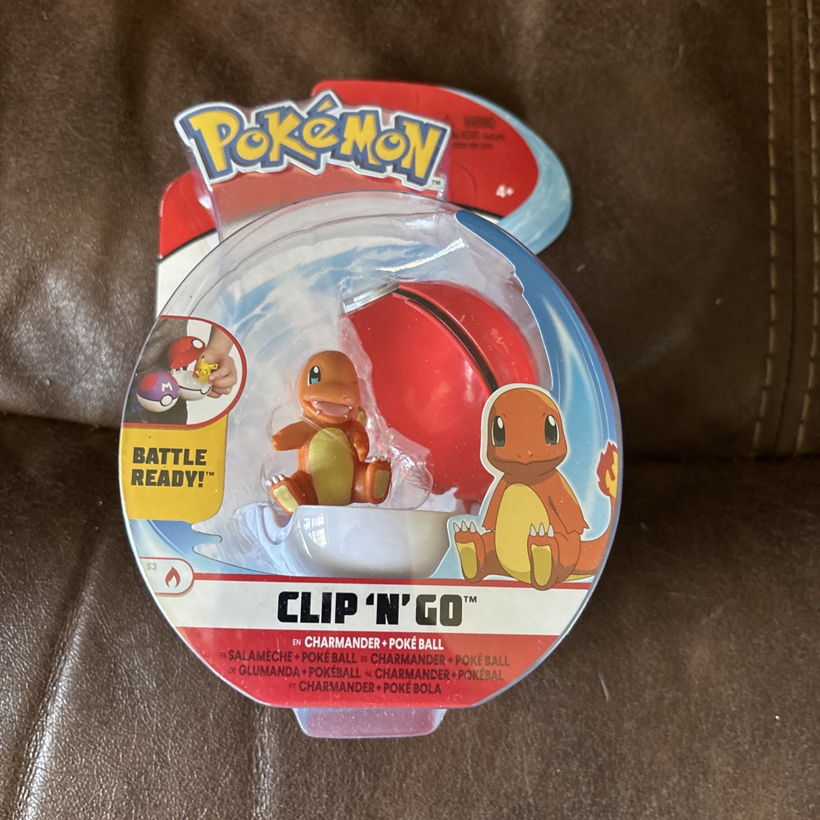 Pokemon Clip &lsquo;n&rsquo; Go CHARMANDER + PokeBall Action Figure 2&Prime; Winking NEW