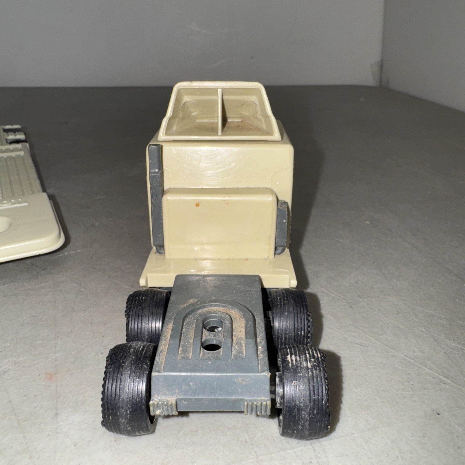 Vintage 1992 TONKA GI Joe MILITARY MACHINES Flat Bed Tractor Tráiler