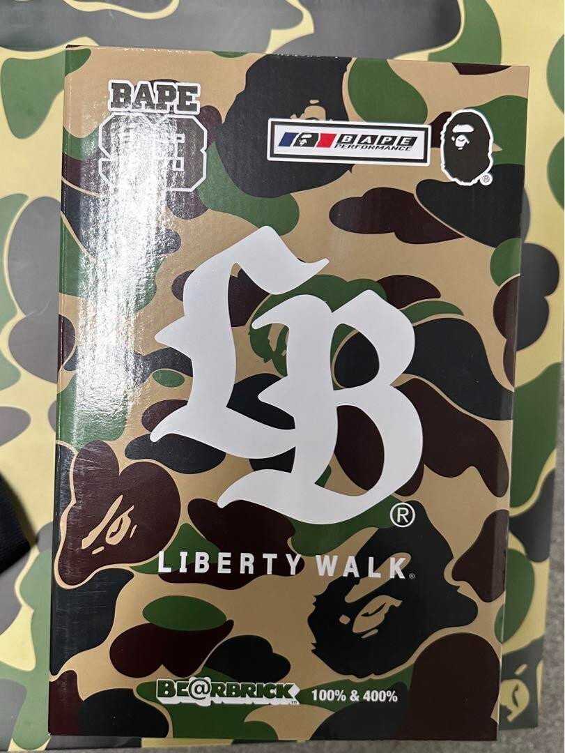 Medicom BE@RBRICK LBWK × BAPE 100% 400% bearbrick LIBERTY WALK & A BATHING APE