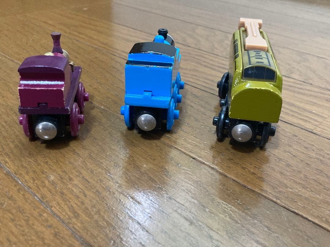 Thomas & Friends Wooden Thomas Train Set with Rails and Accessories Kit