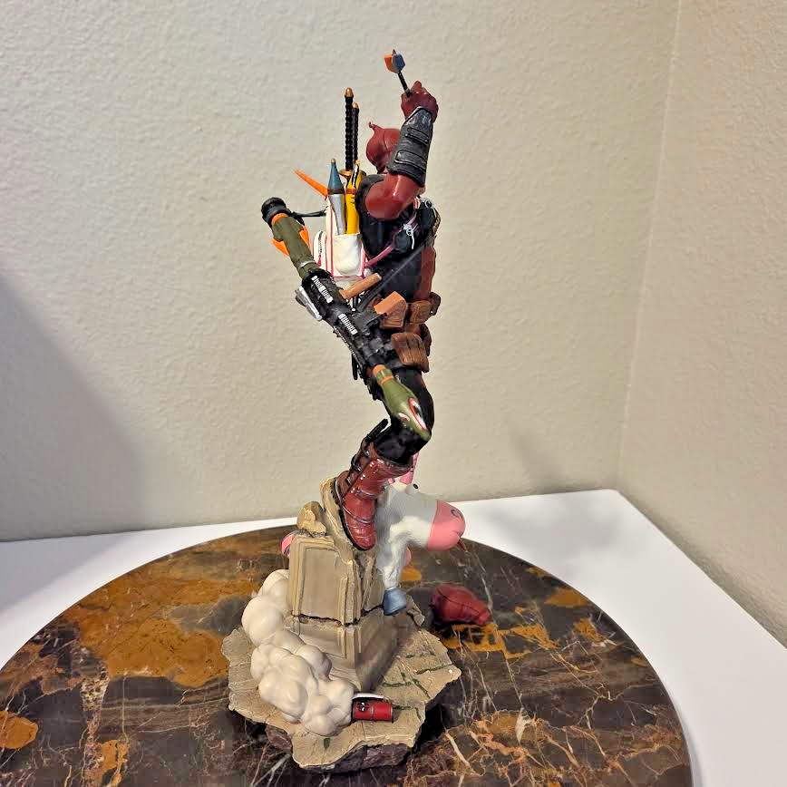 Deadpool Deluxe Marvel 1:10 Scale Statue by Iron Studios Limited Edition 2 Heads