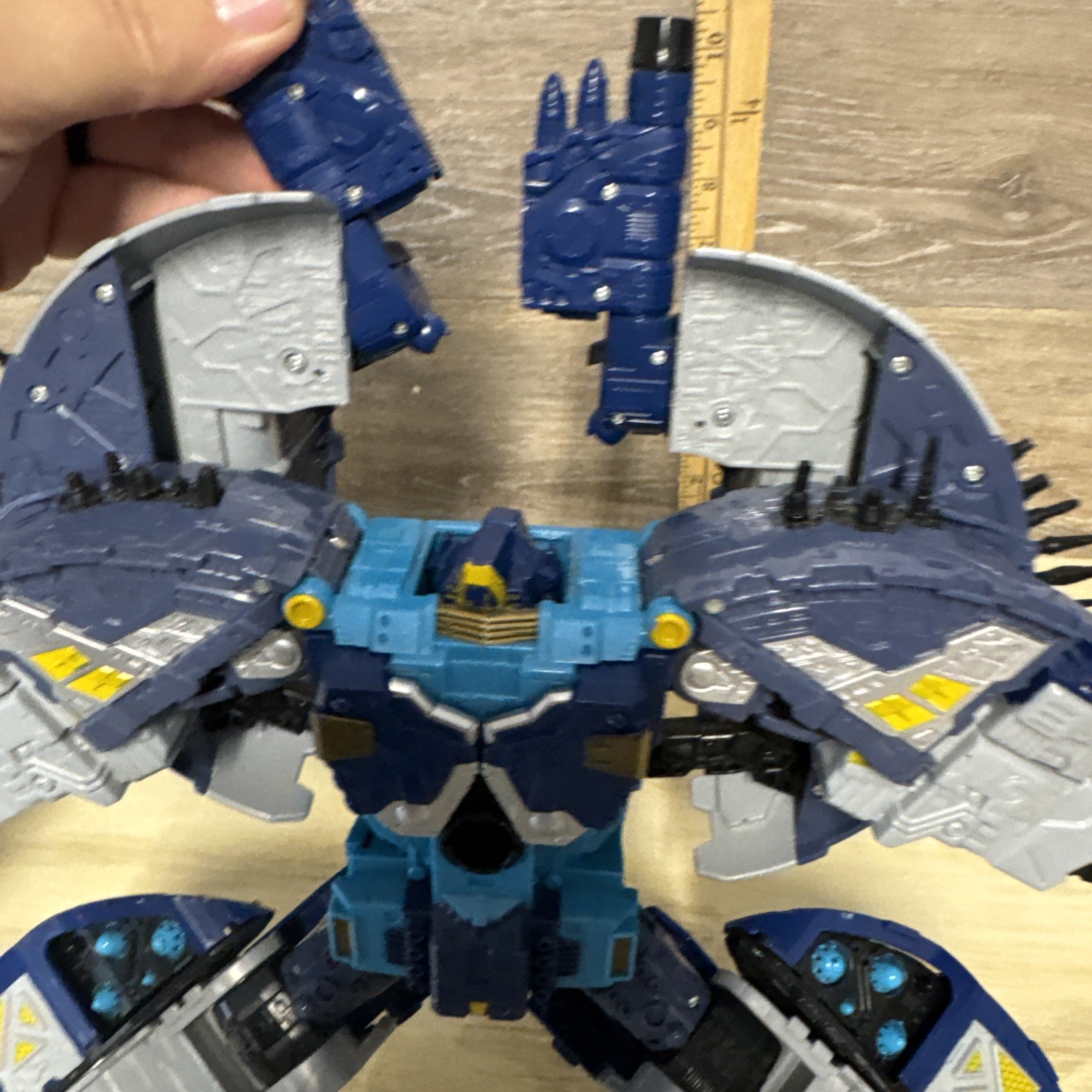 Transformers Supreme Class Cybertron Primus Unicron Planet Hasbro 2005 NO Key C1