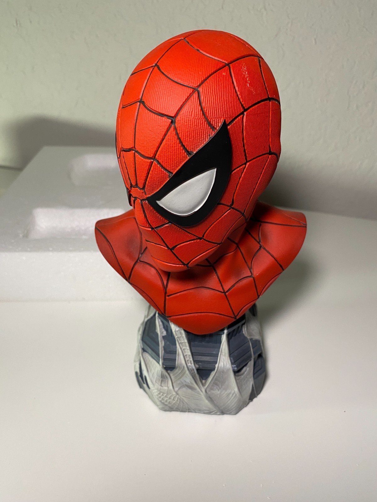 Spiderman Diamond Select Legends In 3D 1/2 Scale Resin Bust Limited 0745/1000