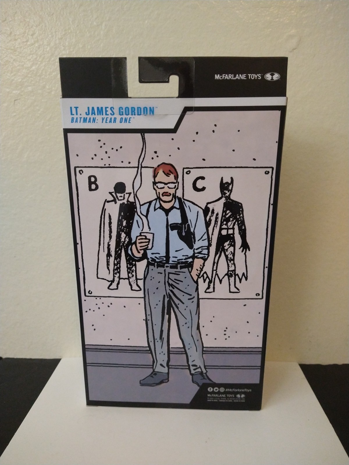 Mcfarlane DC Multiverse Lt James Gordon Batman Year One Walmart 🇺🇸 READ BELOW