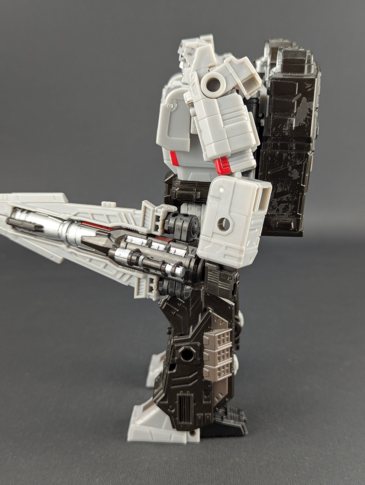 Transformers Siege Megatron complete Hasbro WFC Generations Voyager