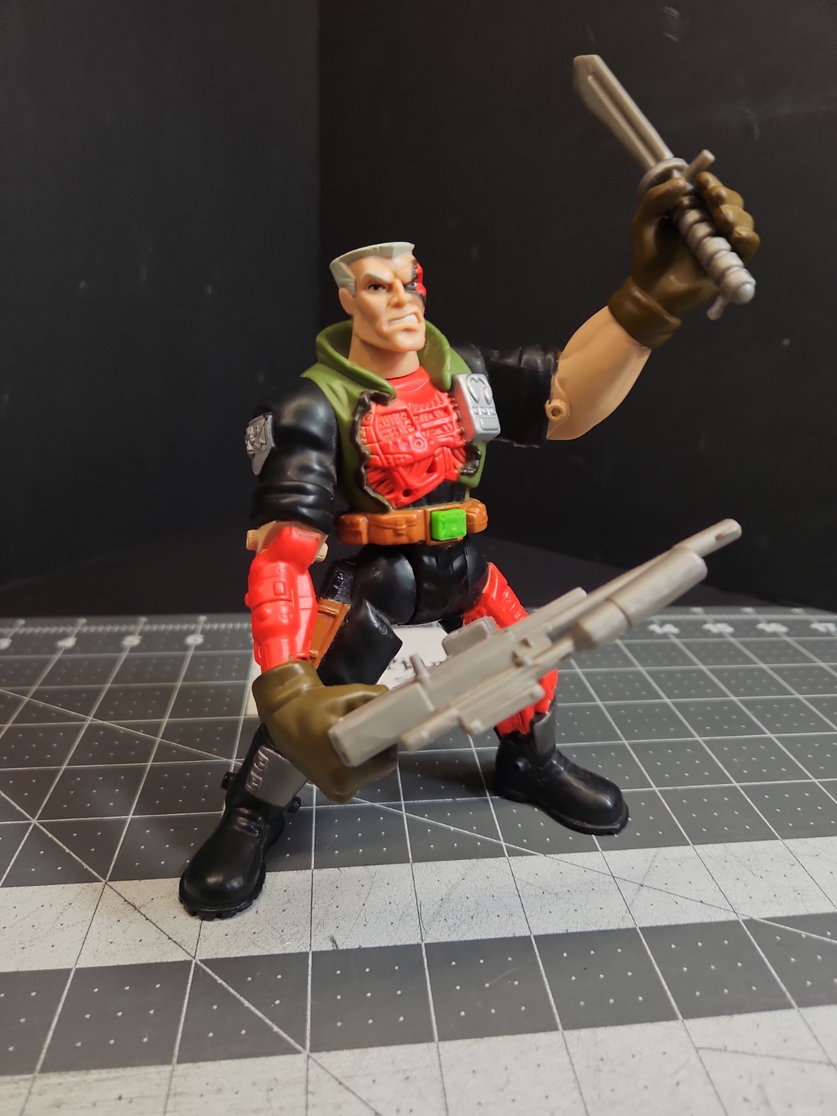 Small Soldiers BATTLE DAMAGE CHIP HAZARD 6&Prime; Figure original 1998 With Weapons
