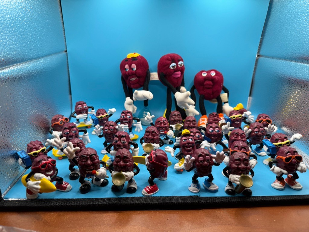 1980’s California Raisins Figures Lot Of 35 Vintage (Applause, Calrab)