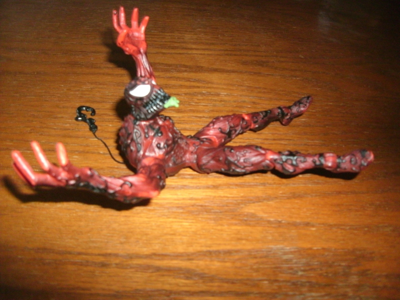 Marvel Spiderman Carnage Web Flyers Snack Attack Action Figure w/ hook 4.75 in.