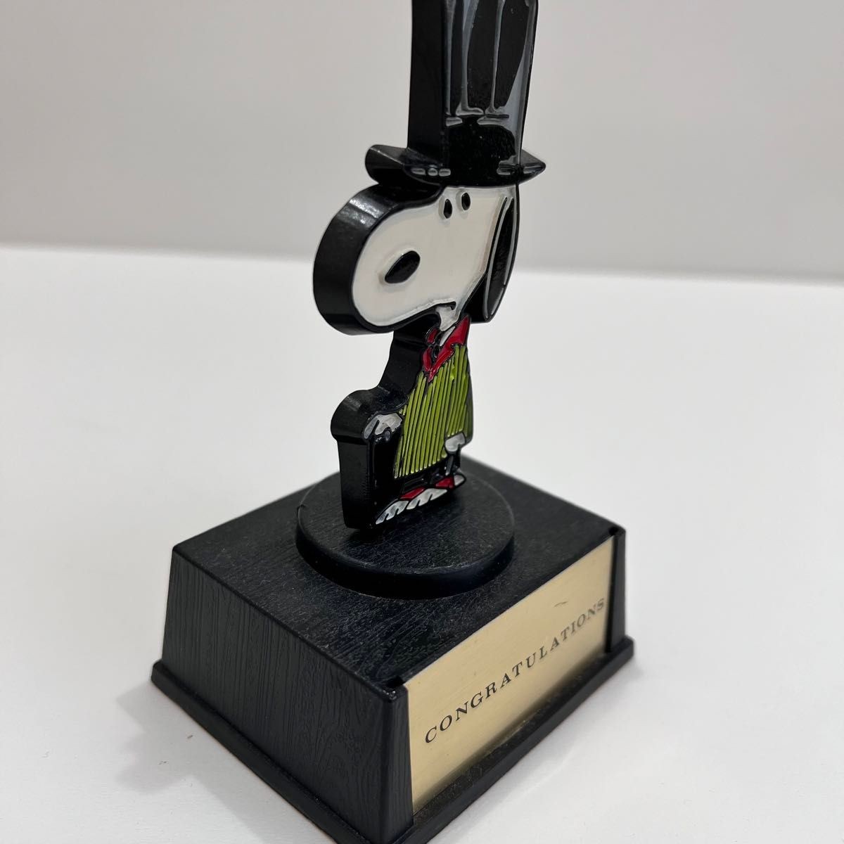 Snoopy Peanuts Figure AVIVA Trophy