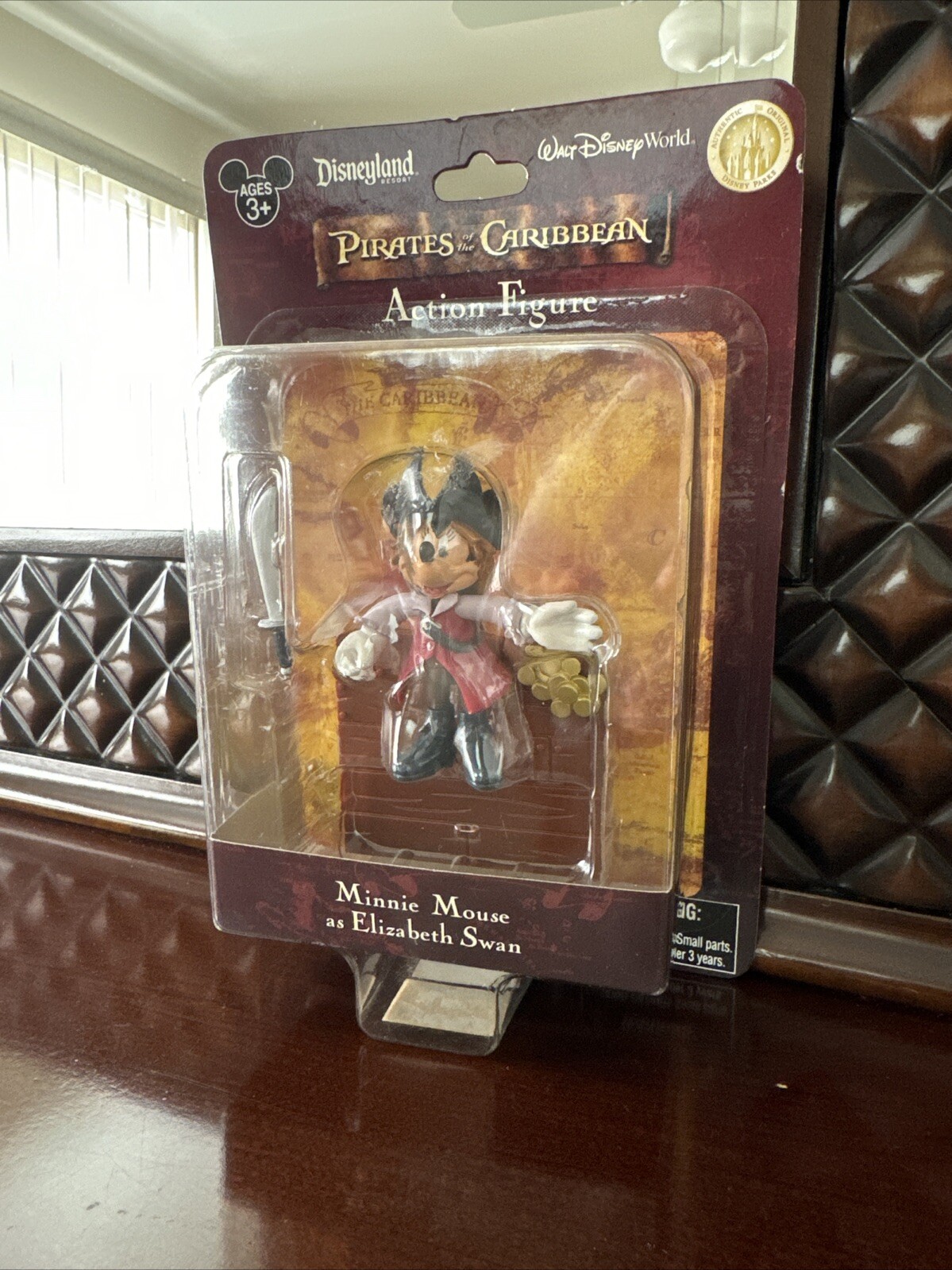 Disney Pirates Action Figure Minnie Mouse Elizabeth Swan Walt Disney World