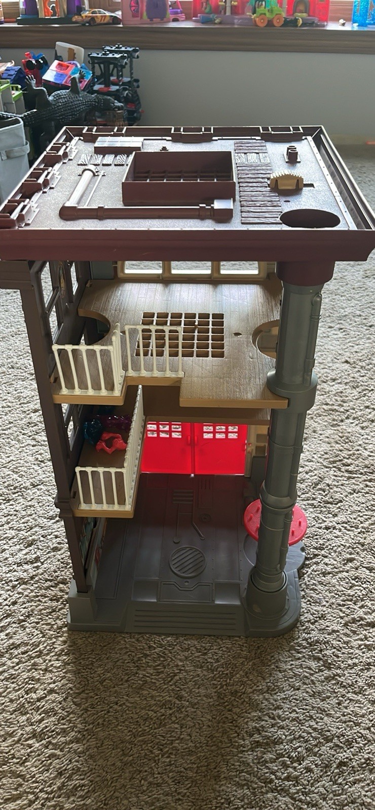 The Real GhostBusters firehouse headquarters Fire House HQ Kenner 1987