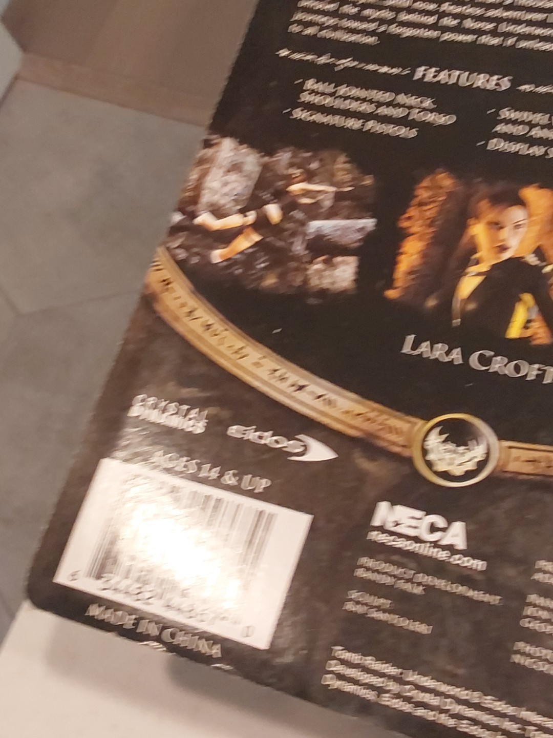 NECA – EIDOS – TOMB RAIDER LARA CROFT – 12 inches Tall – 1/6 SCALE – 2007