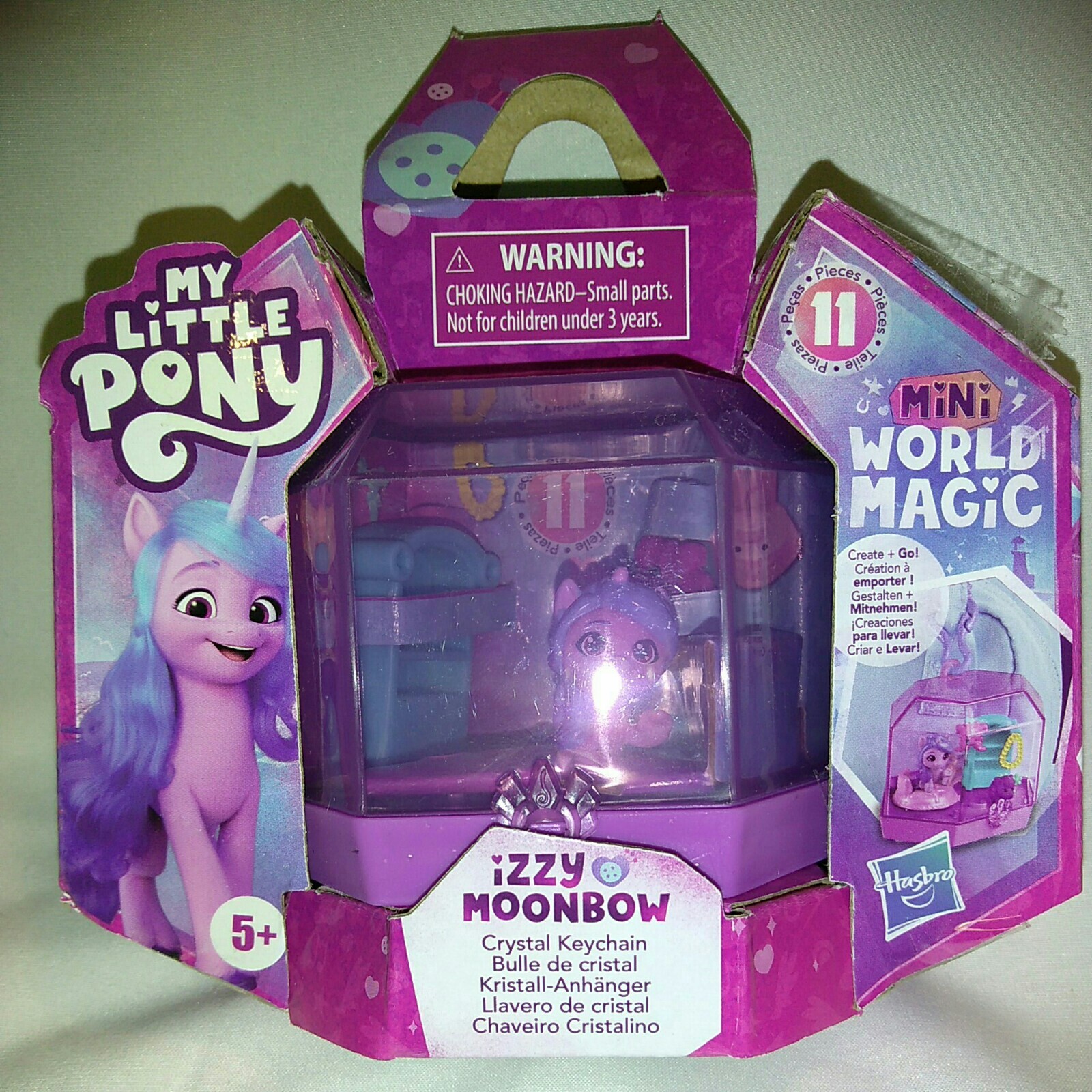 My Little Pony Izzy Mini World Moonbow Crystal Keychain Mini World Magic Hasbro