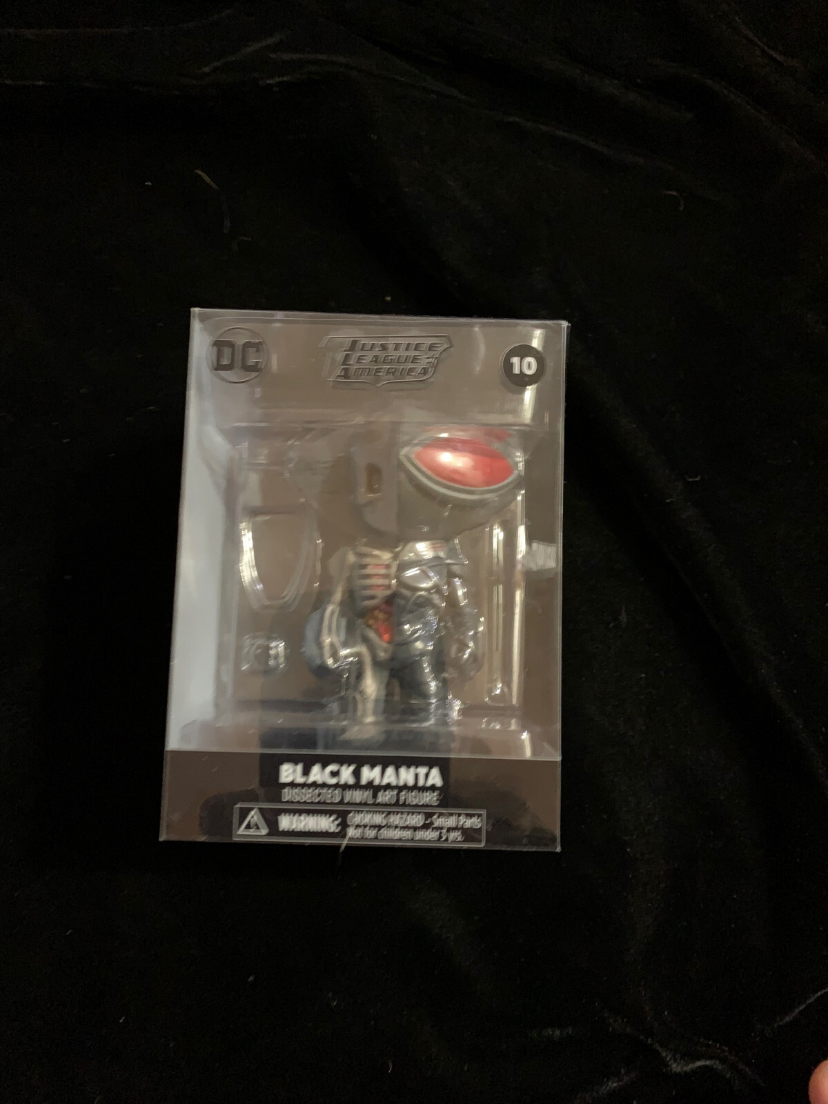 Black Manta XXRAY DC Comics 4D Vinyl Action Figure by Jason Freeny