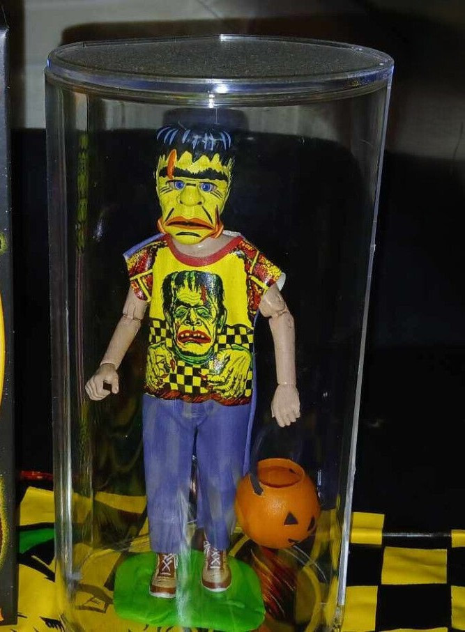 NECA Ben Cooper Halloween Monster Frankenstein Series 1, In case