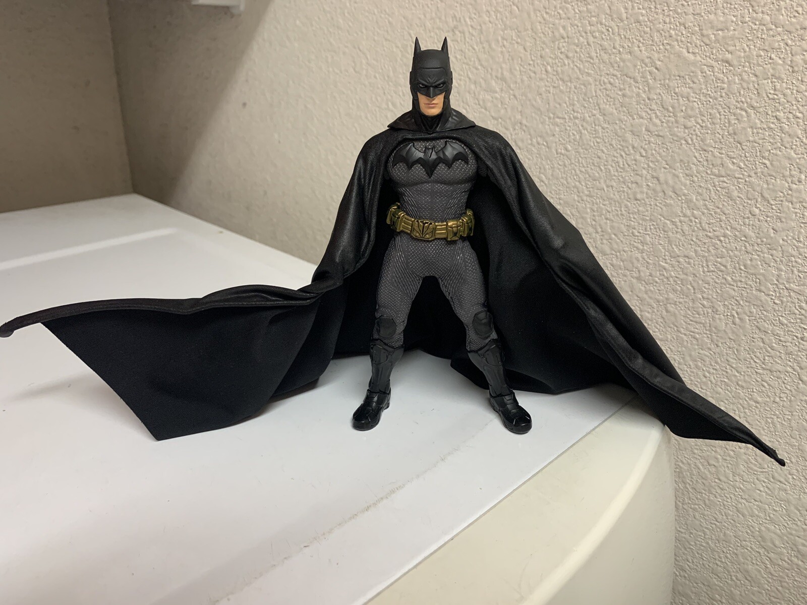 batman mezco one12 custom wired drape leather cape 1:12 NOT FIGURE