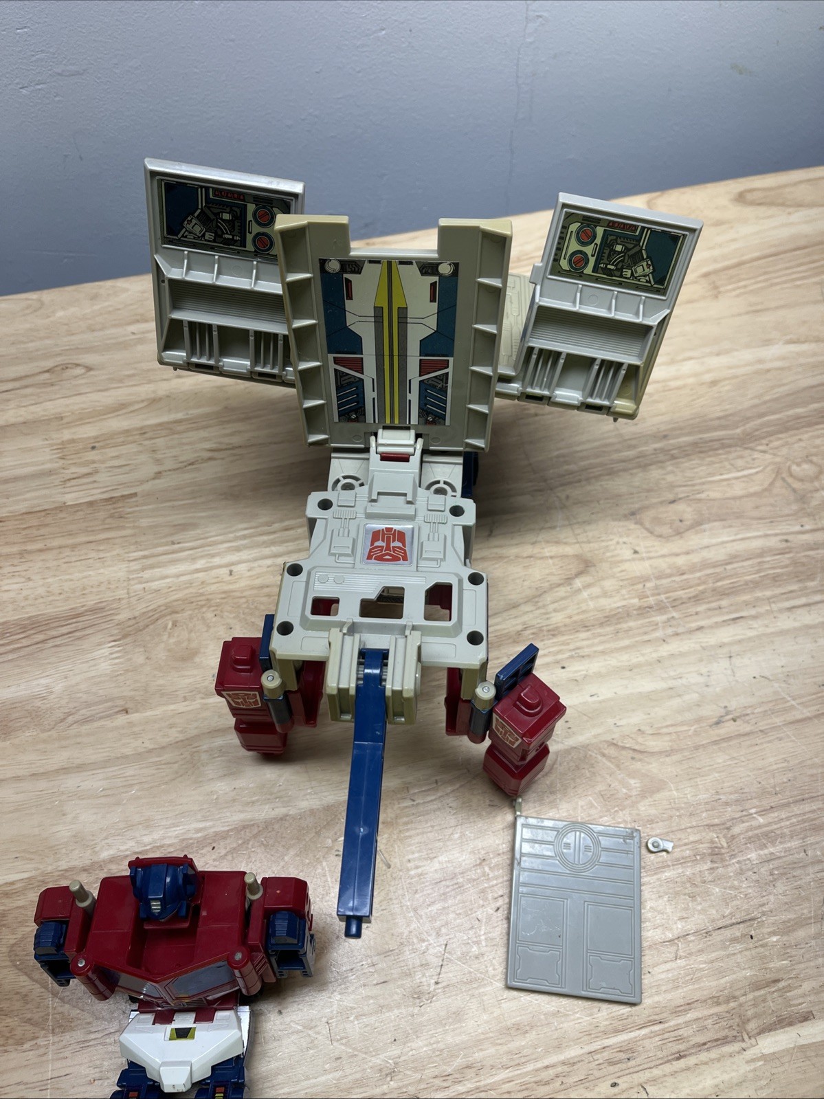 Vintage Transformer Optimus Prime Broken Hinge