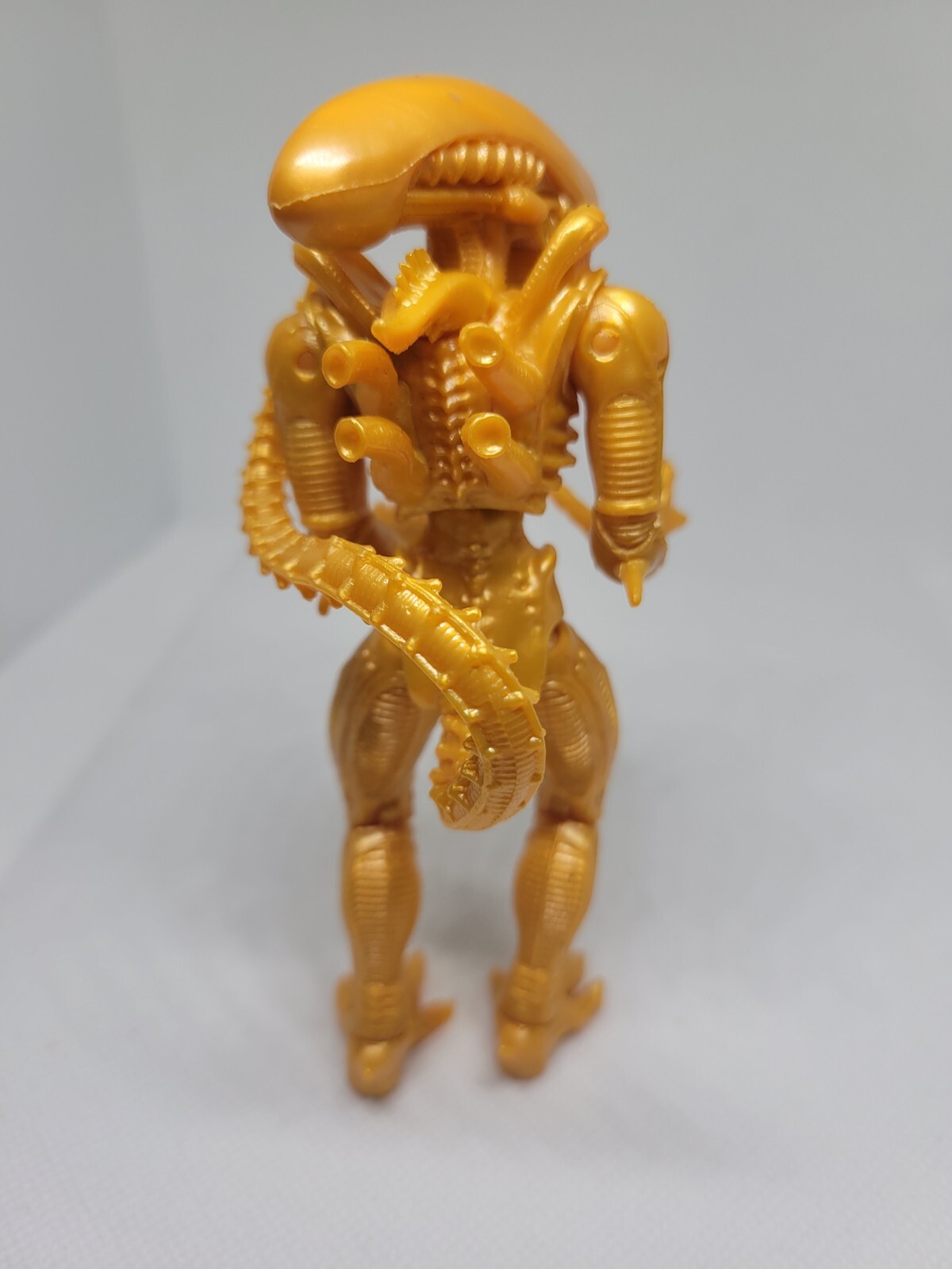 Alien Warrior &lsquo; Yellow &lsquo; Xenorph 2019 Century Fox Collection Action Figure