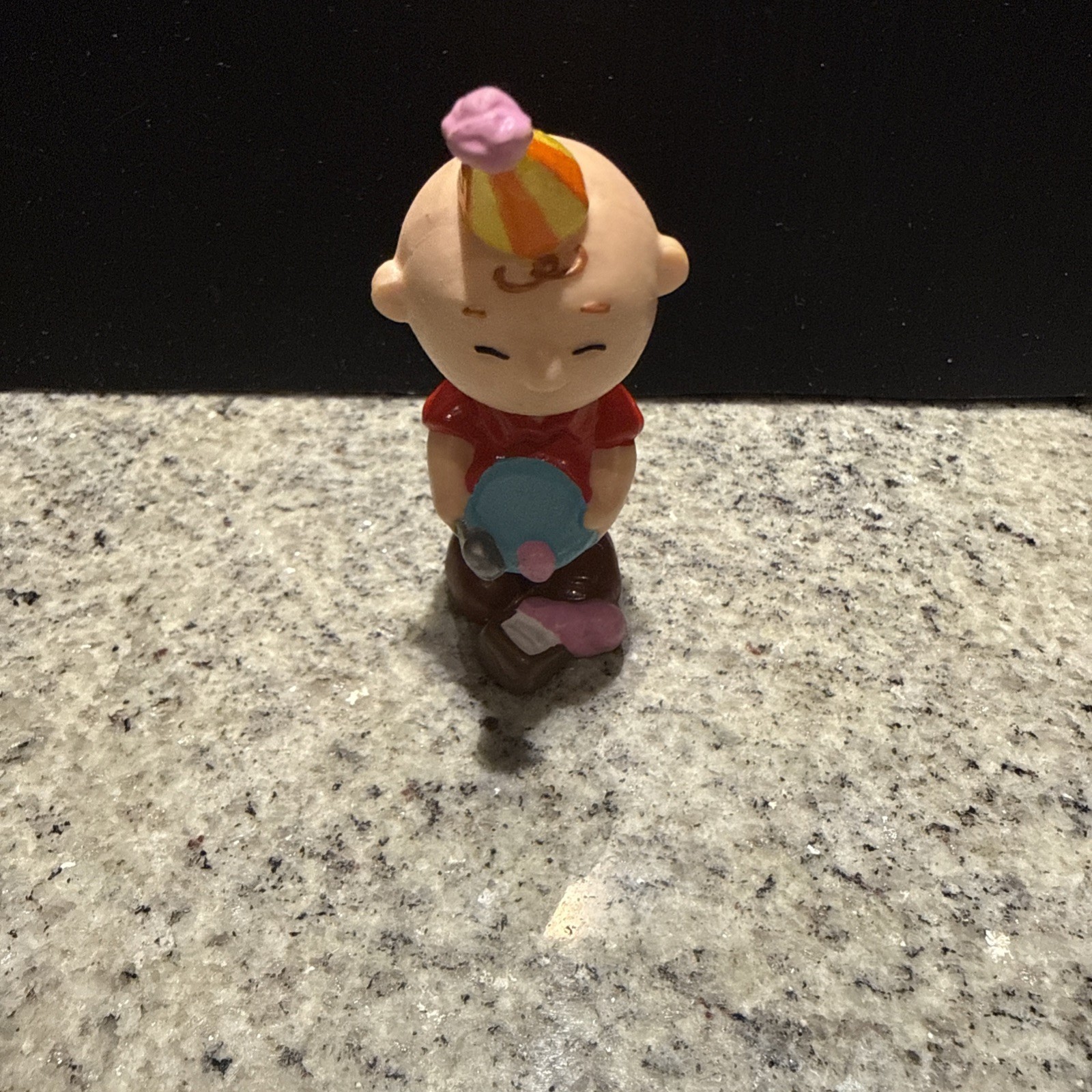 Peanuts Birthday PVC Figurines Applause Snoopy Charlie Brown Lucy Linus Lot of 6