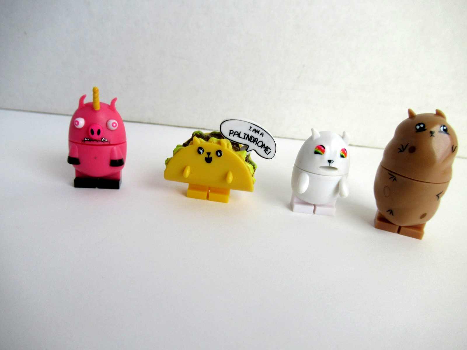 4 EXPLODING KITTENS Blind Bag Mini Figures Construction BUILDABLE