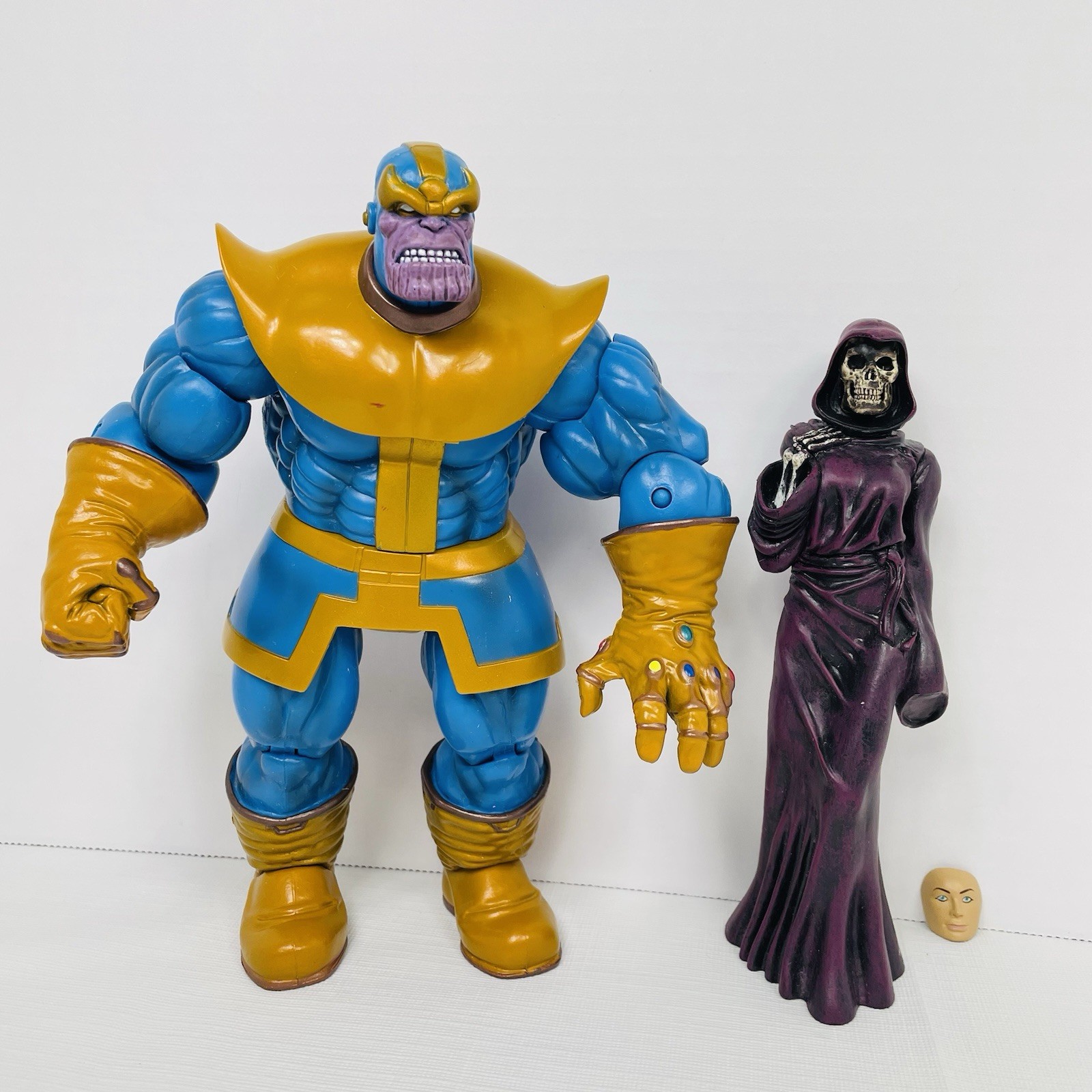 Marvel Select Thanos & Lady Death Action Figures Diamond Select Toys INCOMPLETE