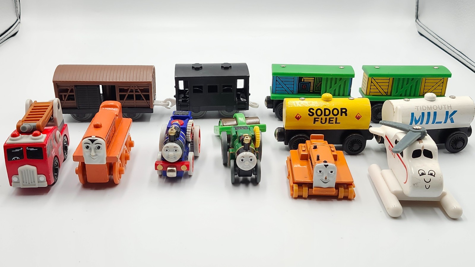 Thomas the Tank Engine Wooden/Metal/Plastic Train Lot 1
