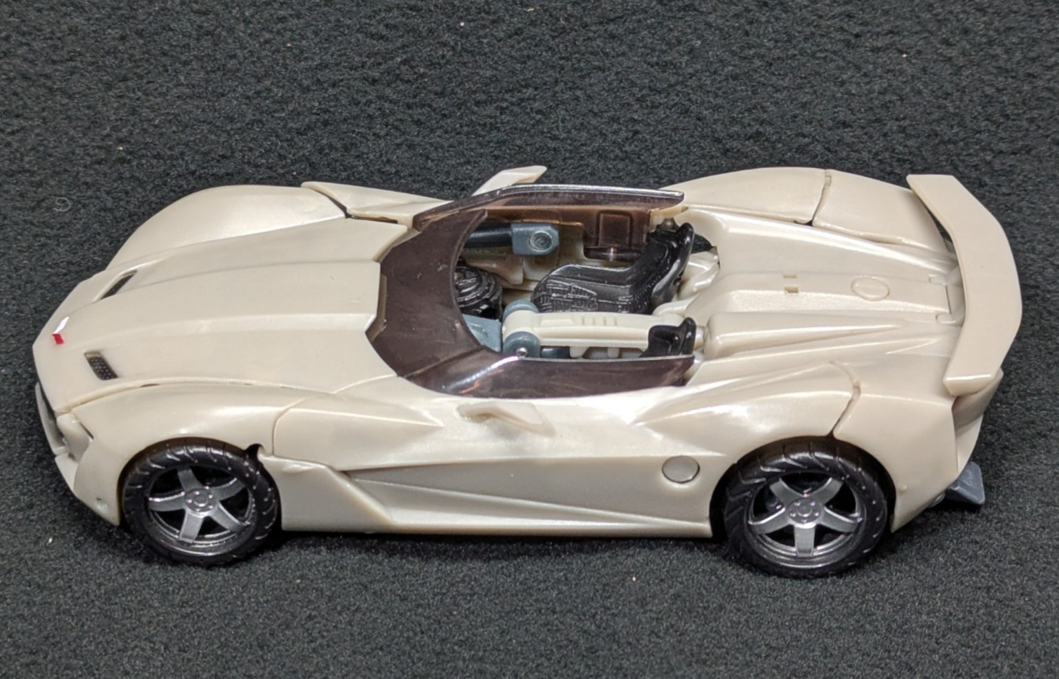 Transformers DOTM Deluxe Class Sideswipe 2011 Autobot Convertible Incomplete