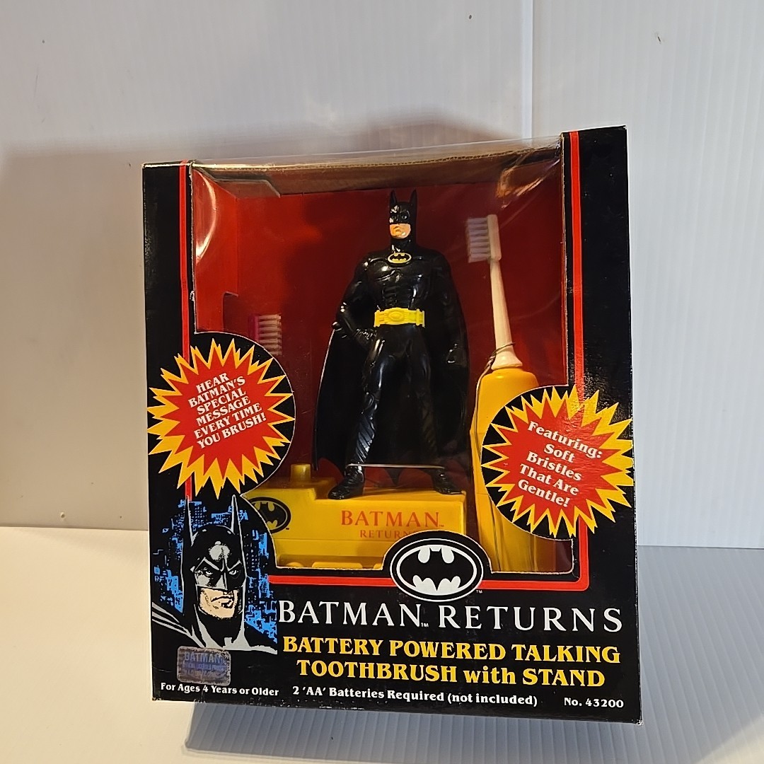 JANEX NEW Batman Returns Battery Powered Talking Toothbrush /Stand Vintage