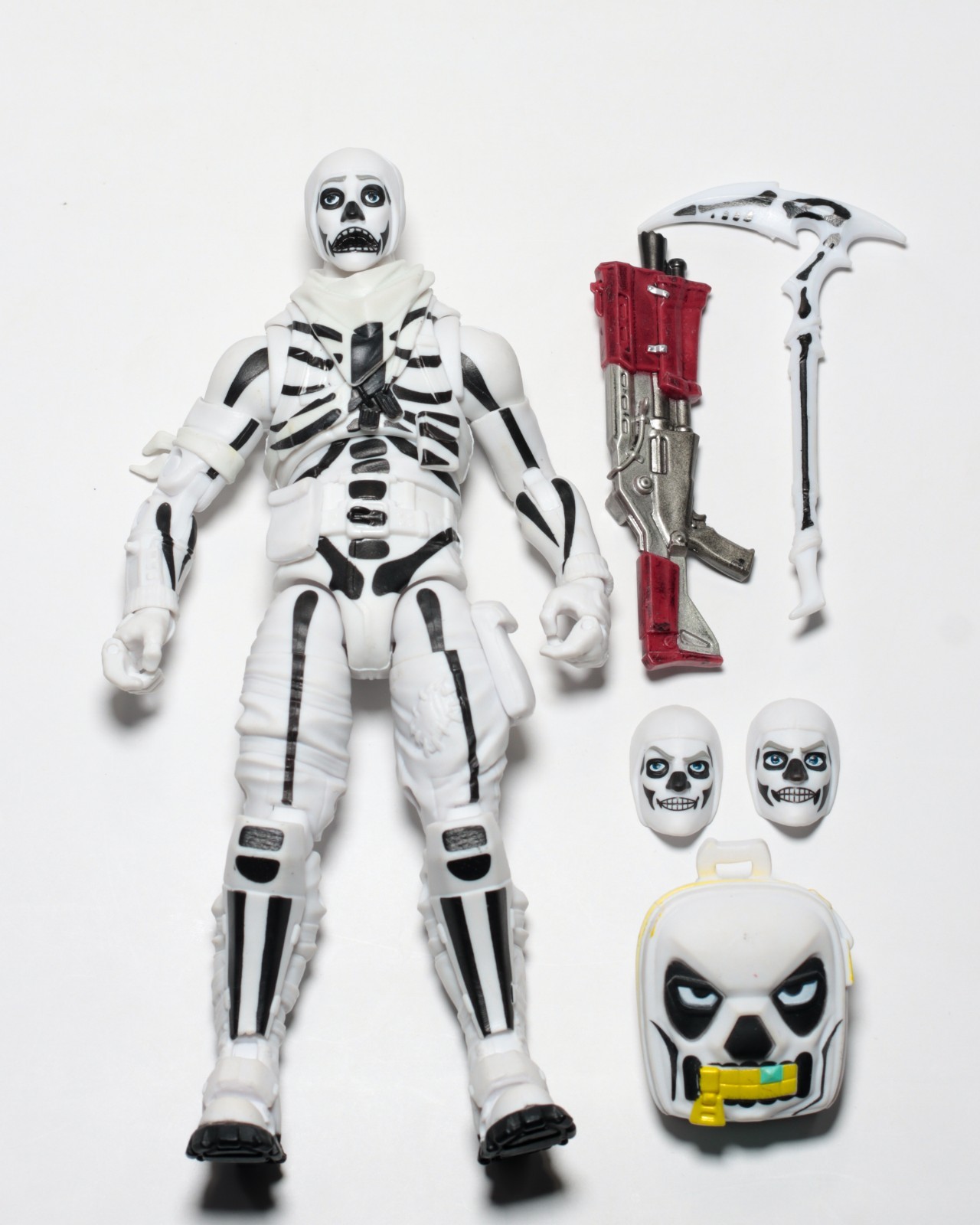 Fortnite Legendary Series Skull Trooper Inverted Colors Pre-owned Complete