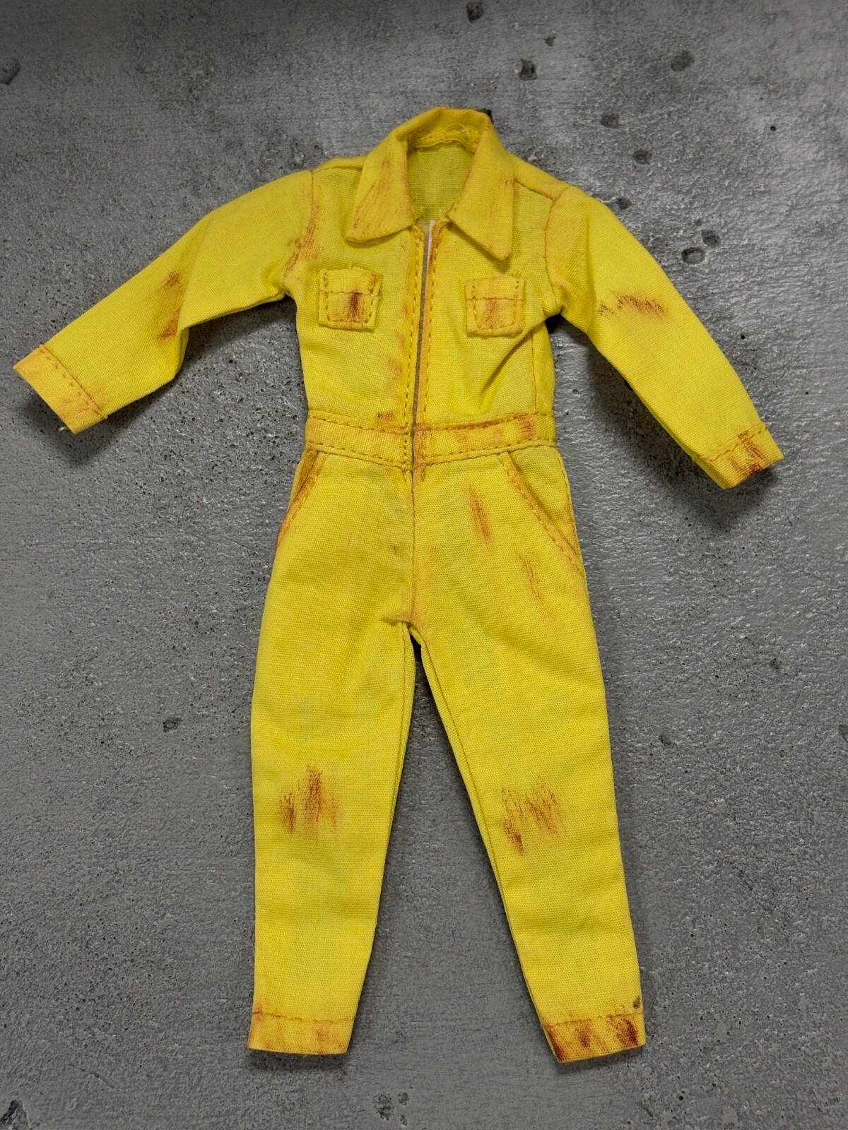 SU-CH-WKSUIT-SYL: 1/12 weathered Yellow Coverall Worker Suit for 6&Prime; Slim Figure