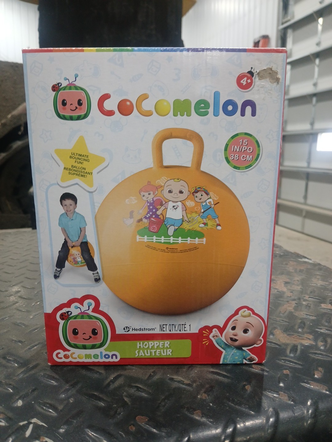 Cocomelon Hopper Sauteur Ball 15 inch / Fun indoor and Outdoor New Hedstrom