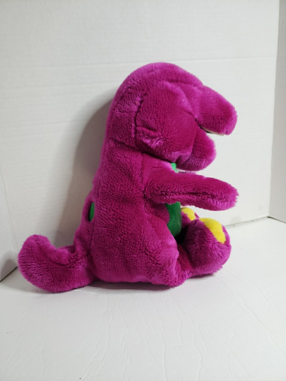 Barney 14&Prime; Plush 1992 The Lyons Group – Vintage Stuffed Barney