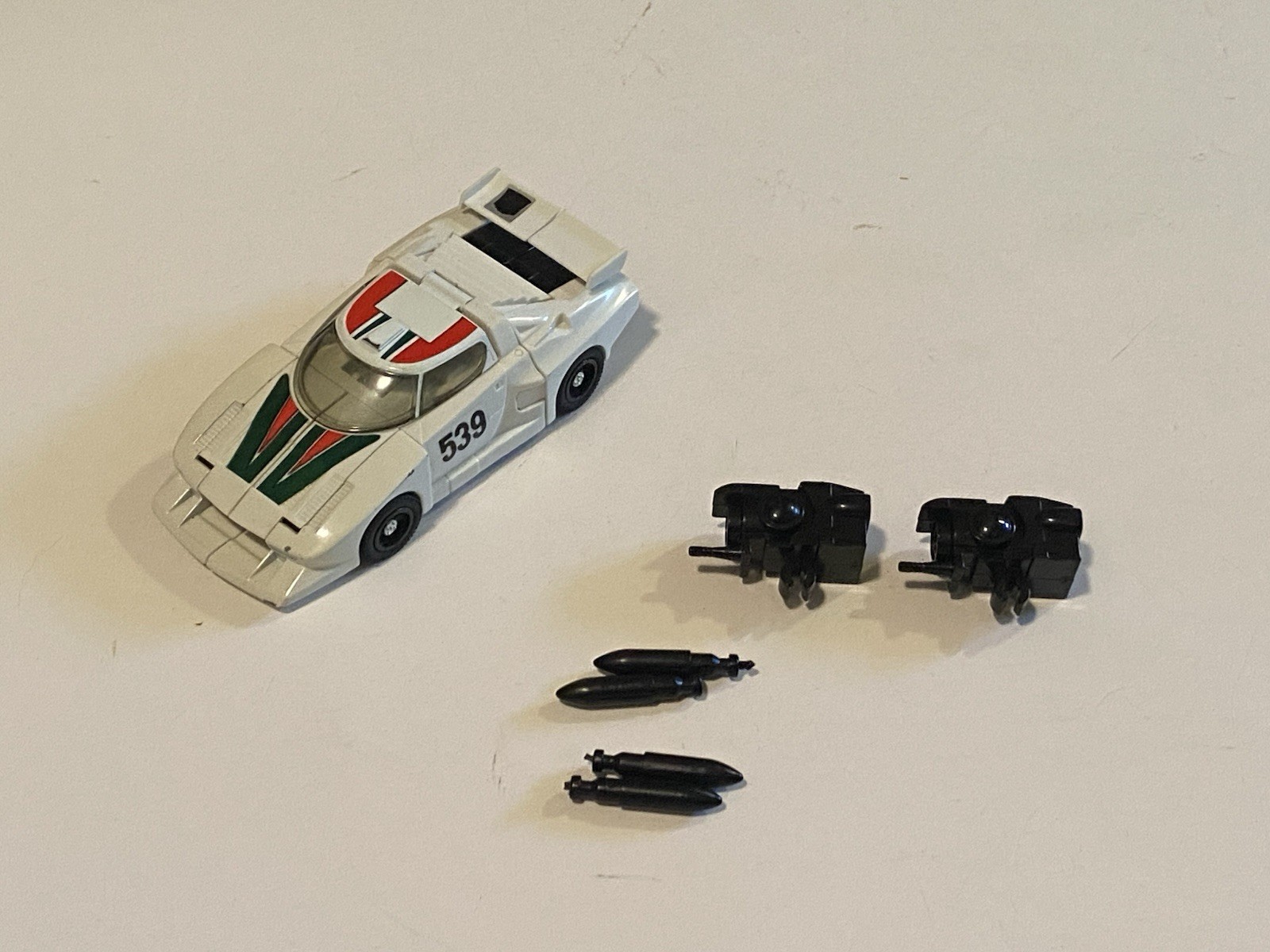 Wheeljack G1 Transformers Mail Order Version Near Complete Lot