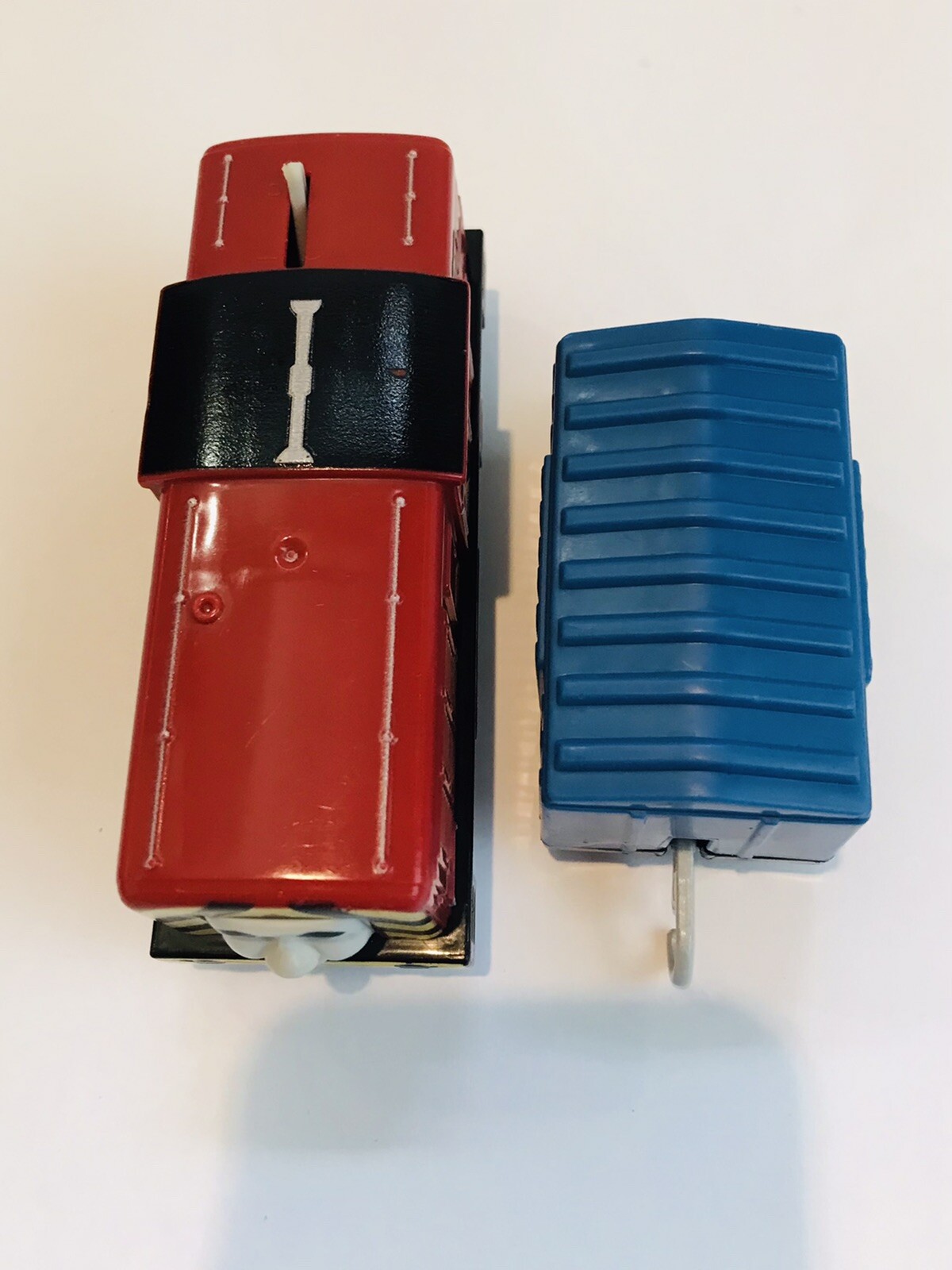 Thomas The Train Trackmaster Motorized Salty Engine & Brendam Train Cab + 2x AAA