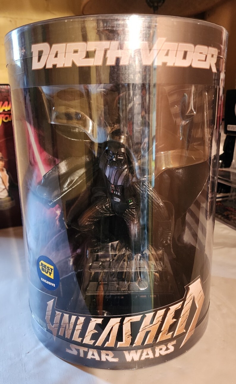 Star Wars Unleashed Episode III Best Buy Exclusive Darth Vader – 2005 -BRAND NEW
