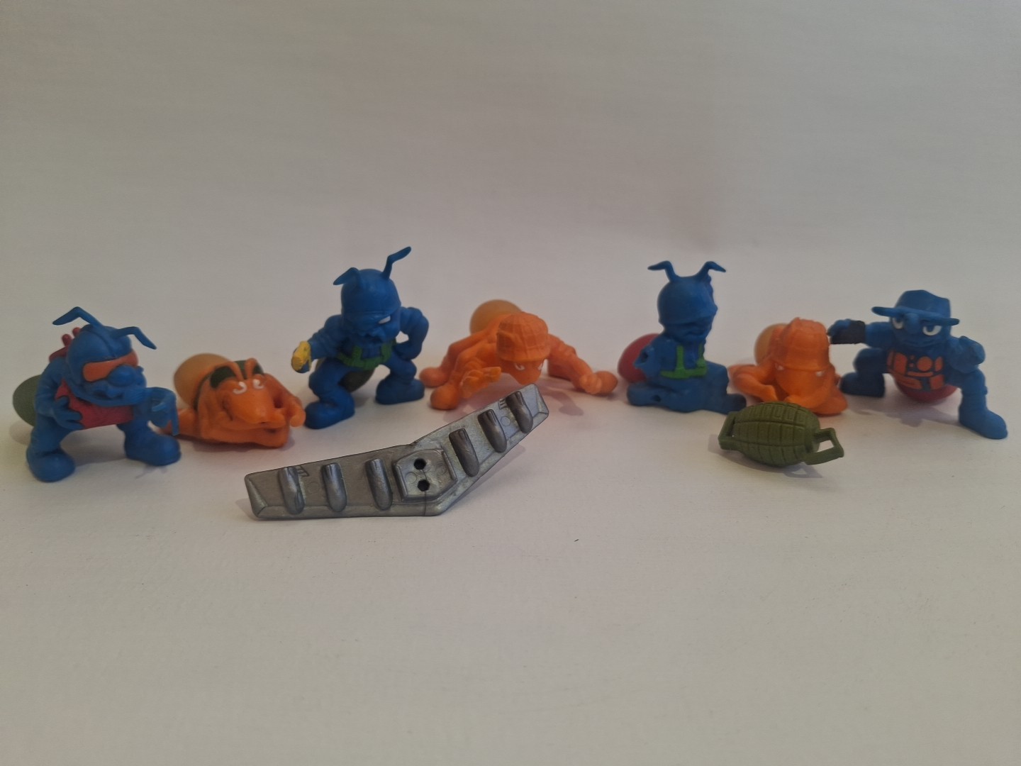 VTG 1987 Hasbro Army Ants Orange Blue Lot of 7 / AS-IS READ